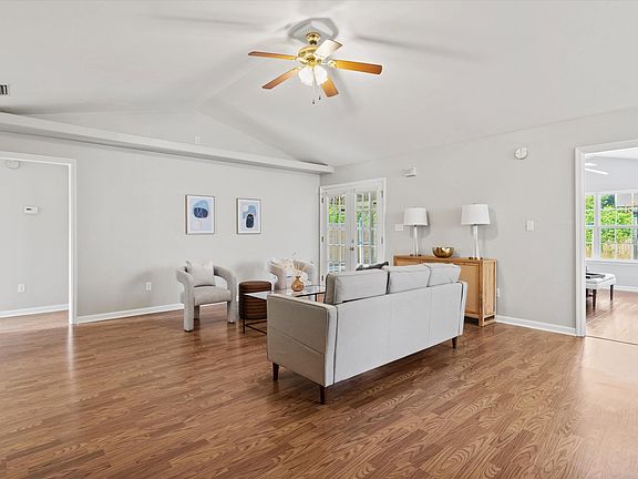 4th image of 4533 Deslin Ct