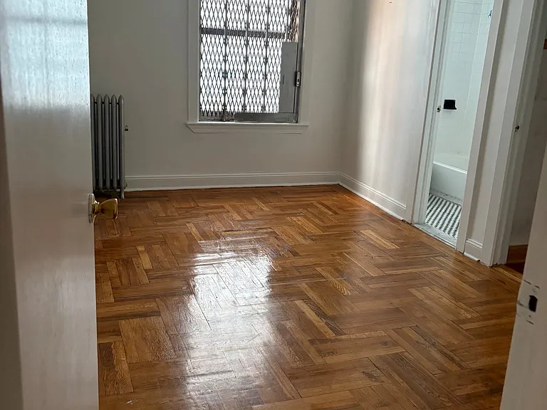 215 E 197th St #2J — Photo 2