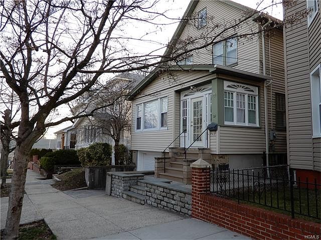 2nd image of 21 Alexander Ave