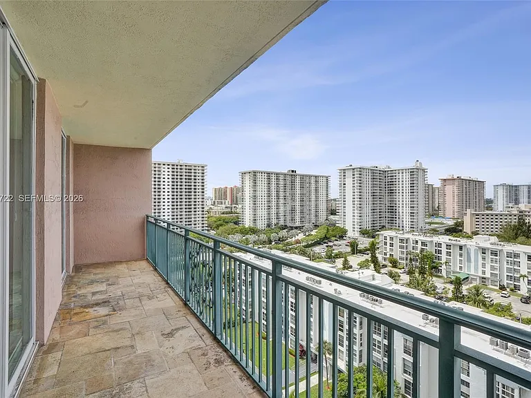 17555 Atlantic Blvd #1202 — Photo 35