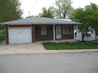 304 N Virginia St, Carrollton, MO 64633