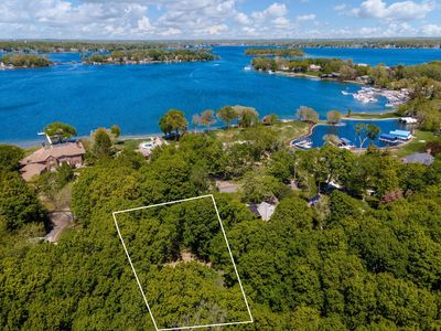 27755 Island View Rd, Shorewood, MN, 55331