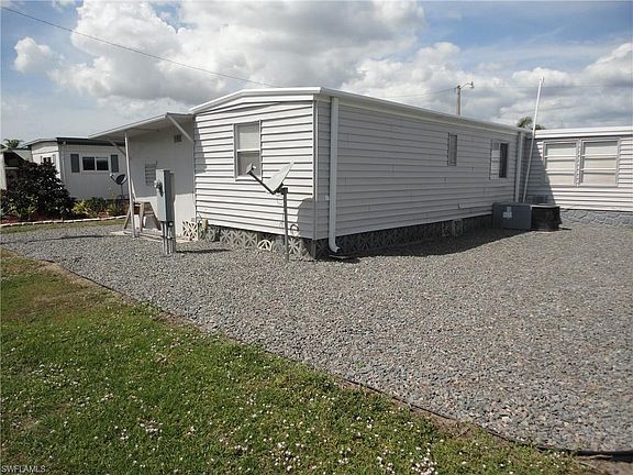3rd image of 5140 Forest Park Dr