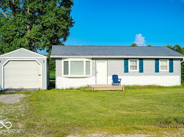 657 Clifty Dr, Columbus, IN 47201