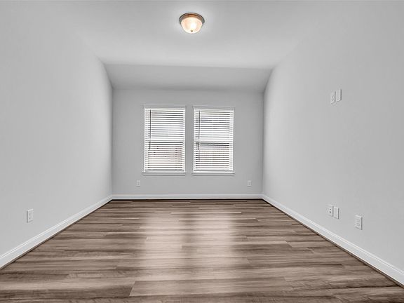 5th image of 2510 Hatton Terrace Ln