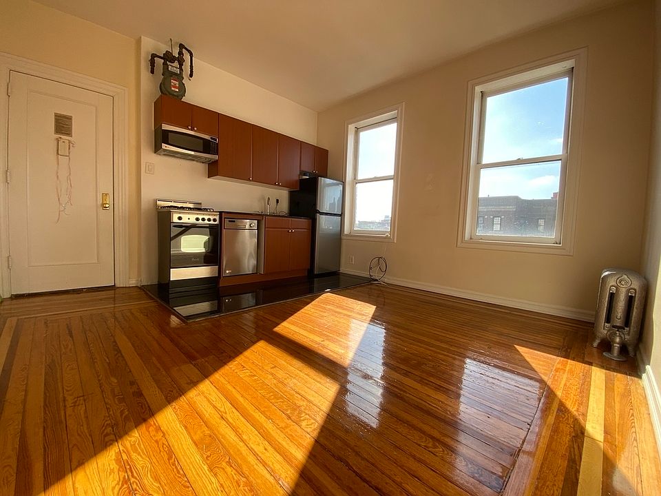 1st image of 207 W 11th St APT 6A