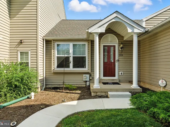 221 Prince William Way, Chalfont, PA 18914
