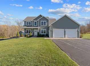 196 Creamery Rd, Oswego, NY 13126