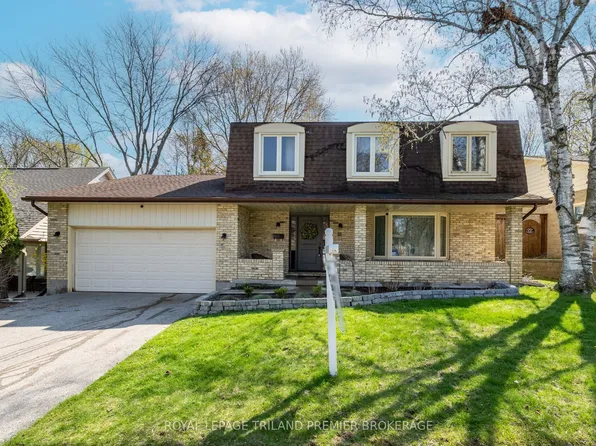 31 Foxcroft Cres, London, ON N6K 3A3