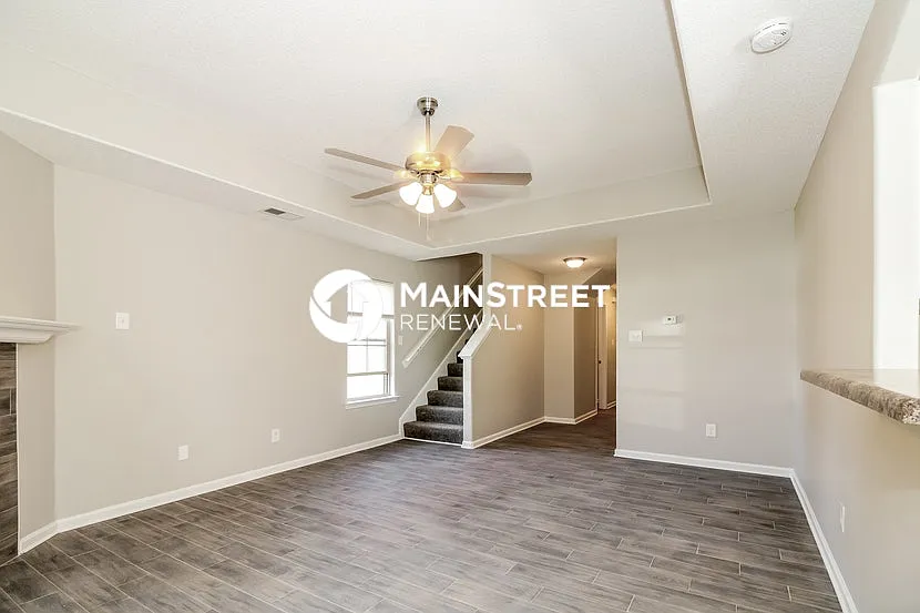 7395 Brentlawn Dr — Photo 3