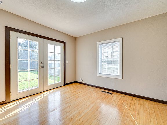 5th image of 2901 Fruit Valley Rd