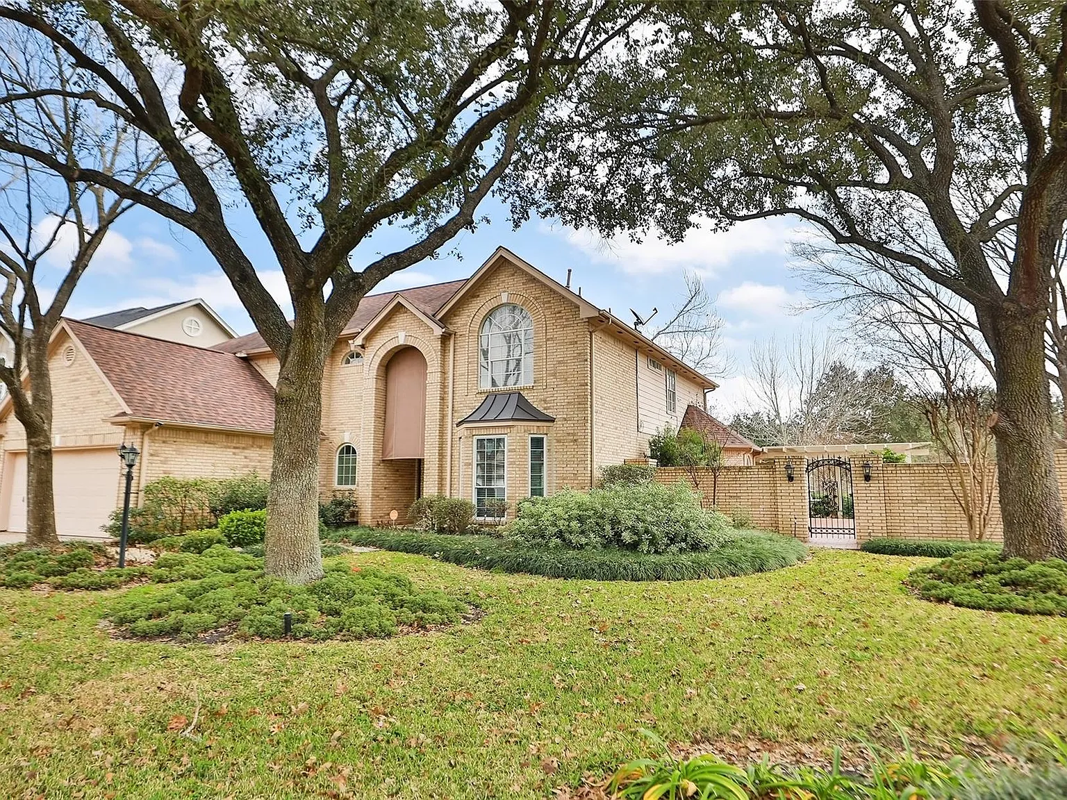4 bed, 3.5 bath, 3194 sqft, $2,895 — Photo 3