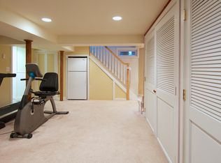 33 Ferndale Ave, Glen Rock, NJ 07452