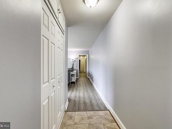 2nd image of 10631 Montrose Ave APT 203