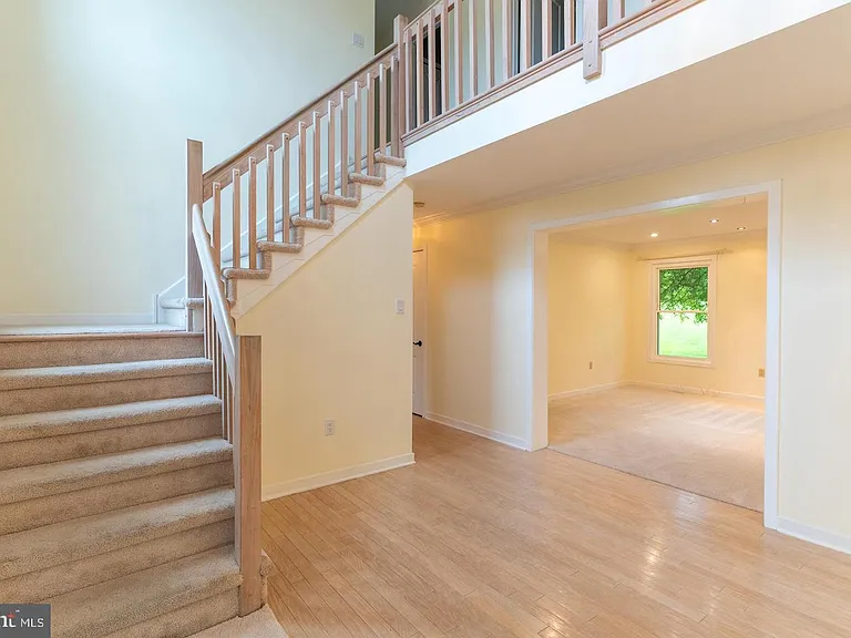 56 W Windrose Dr — Photo 3