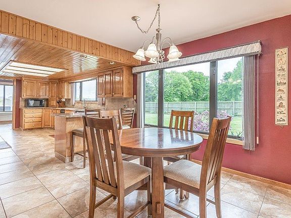 5th image of 4501 W Centre Ct