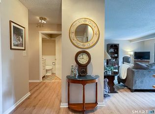 241 Heritage Vlg #B, Southbury, CT 06488