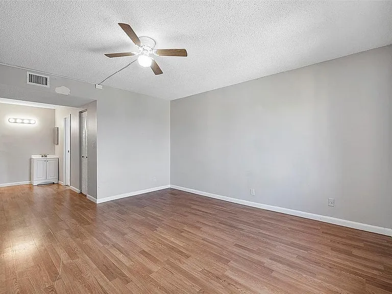 4354 NW 9th Ave #12-3D — Photo 6