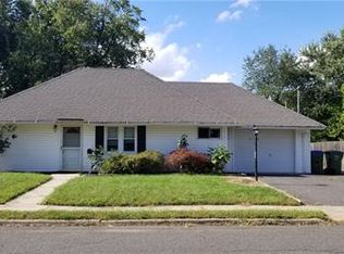 14 Markham Rd, Edison, NJ 08817