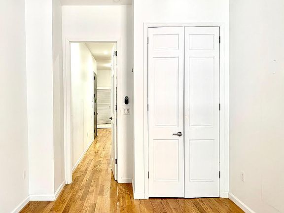 4th image of 1416 Dekalb Ave APT 1R