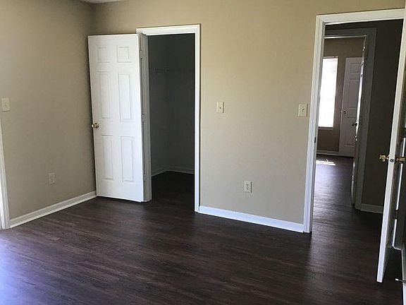 4th image of 8236 Whistlewood Dr #1
