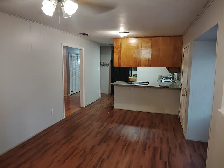 10212 Judy Ln — Photo 3
