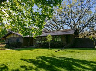 713 Criglas Rd, Wales, WI 53183