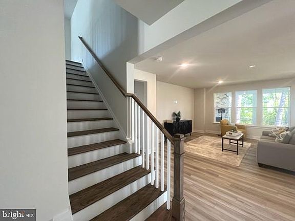 2nd image of 32046 Carlisle Ct
