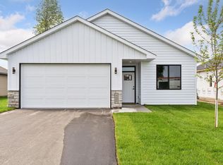 724 David Way NE, Isanti, MN 55040