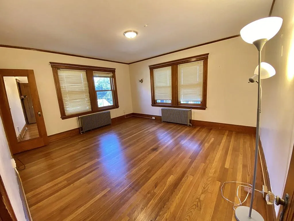 1 bed, 800 sqft, $1,200 — Photo 3