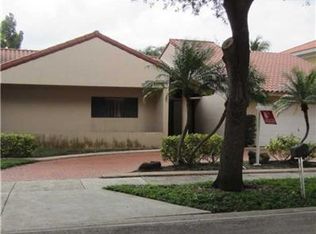 8310 NW 167th Ter, Miami Lakes, FL 33016
