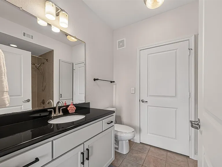 505 Jackson Hill St #404 — Photo 24