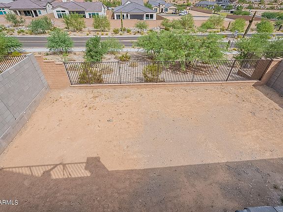 5th image of 21352 W MEADOWBROOK Avenue