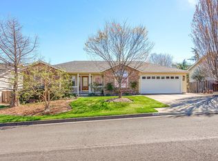 793 Saint Andrews Cir, Ashland, OR 97520