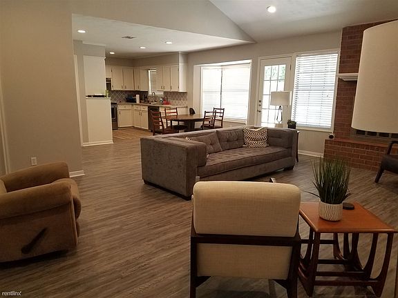 living dining kitchen flow