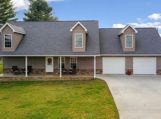 1930 Colonial Cir, Maryville, TN 37803