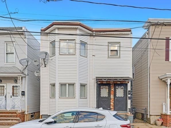 113 Moore St FLOOR 2