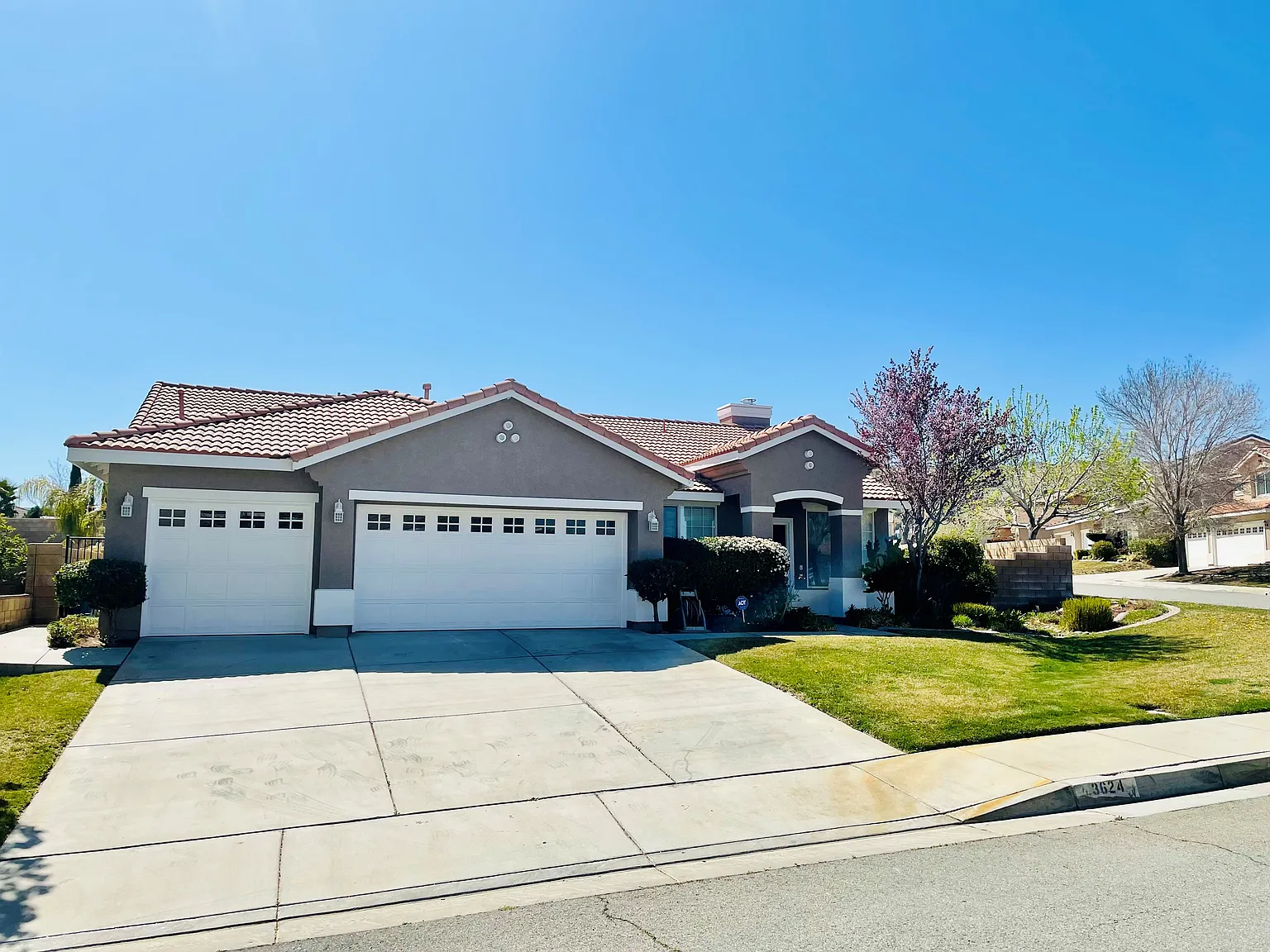 3624 Springridge Way — Photo 2