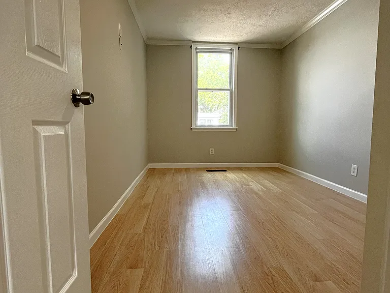 1219 Alabama Dr — Photo 11