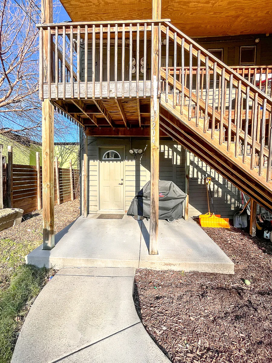 Building Photo - 3204 Bryant Ave S #1