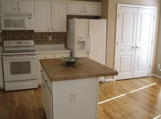 931 Santa Anita Dr, Woodstock, GA