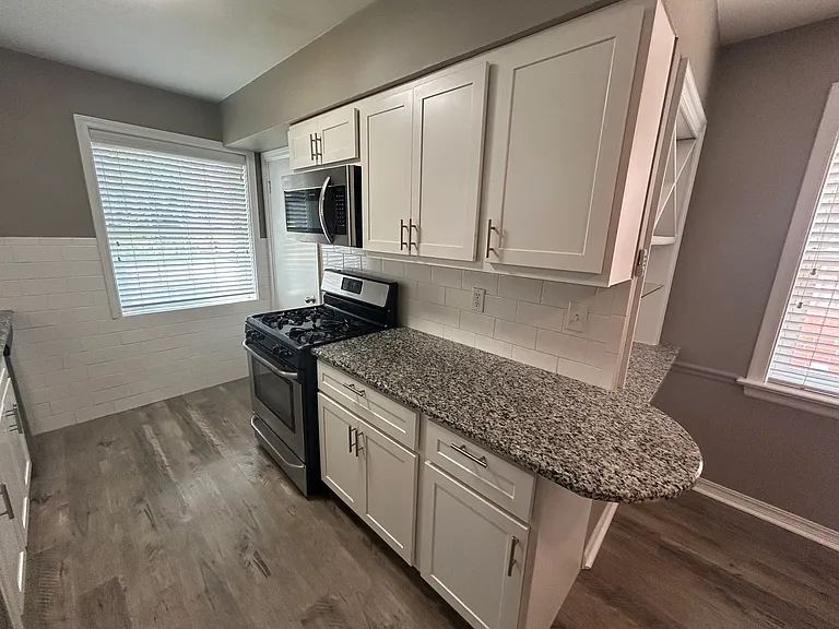 7521 Hoover Ave — Photo 6