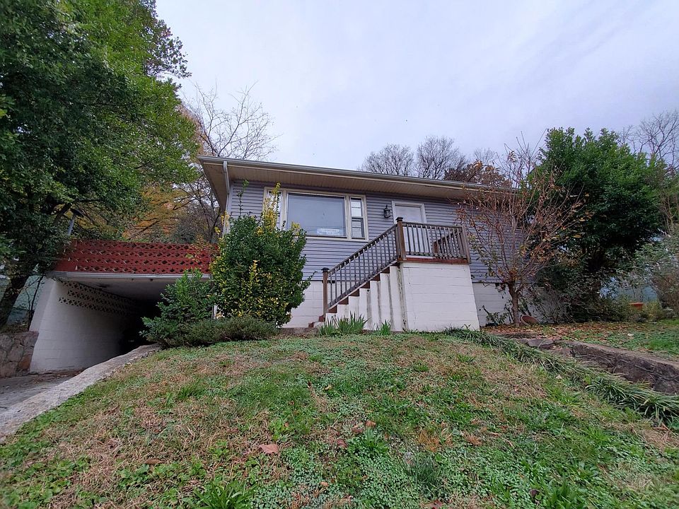 1st image of 970 E Elmwood Dr