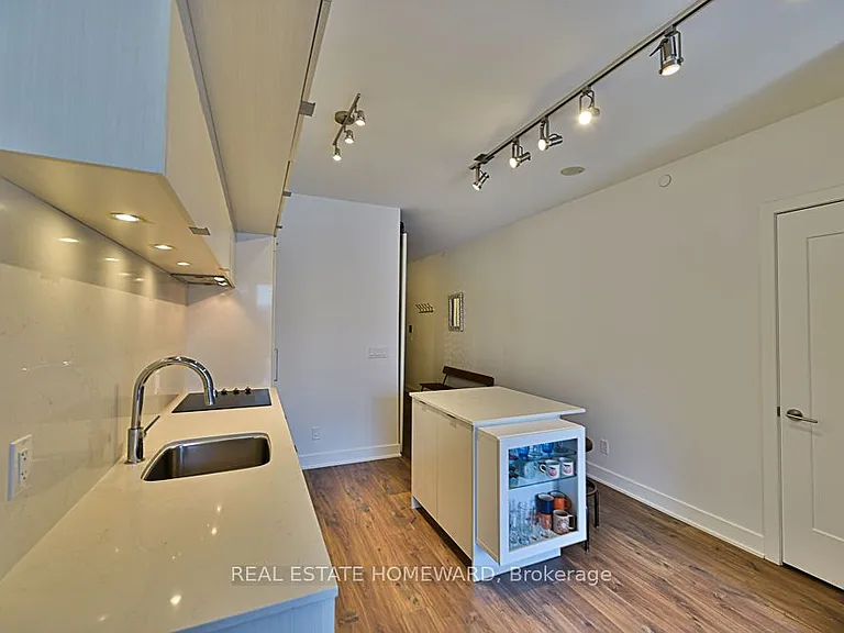 38 Cameron St #610 — Photo 11