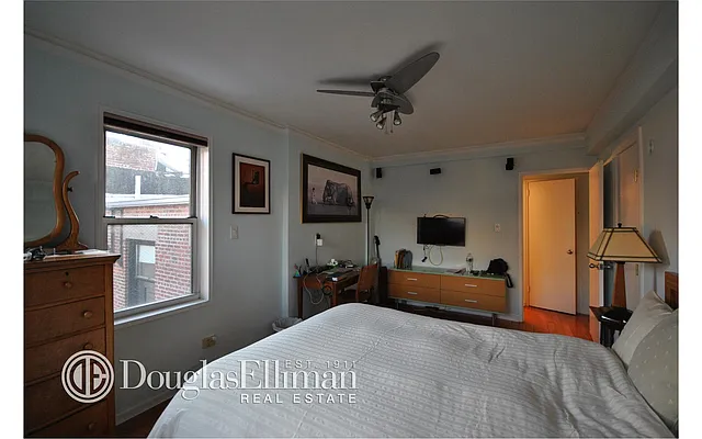 Rented by Douglas Elliman | media 15