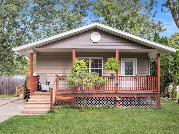 220 N Fountain St, Marshall, MI 49068