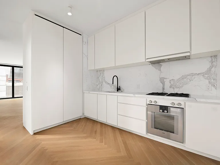 16 W 40th St #17D — Photo 5