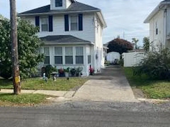 2253 College Ave, Bensalem, PA 19020