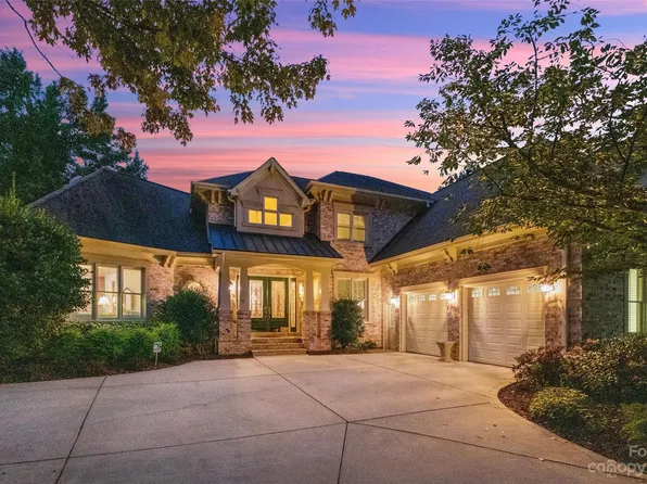11110 McClure Manor Dr, Charlotte, NC 28277