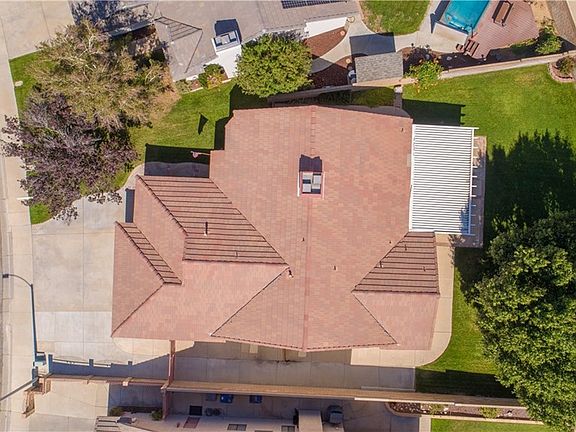 3rd image of 3112 Pearlwood Dr